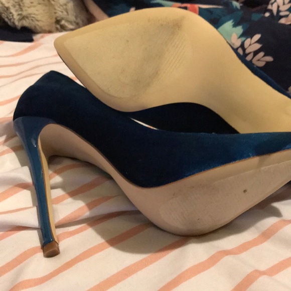 Blue pumps - Picture 2 of 3